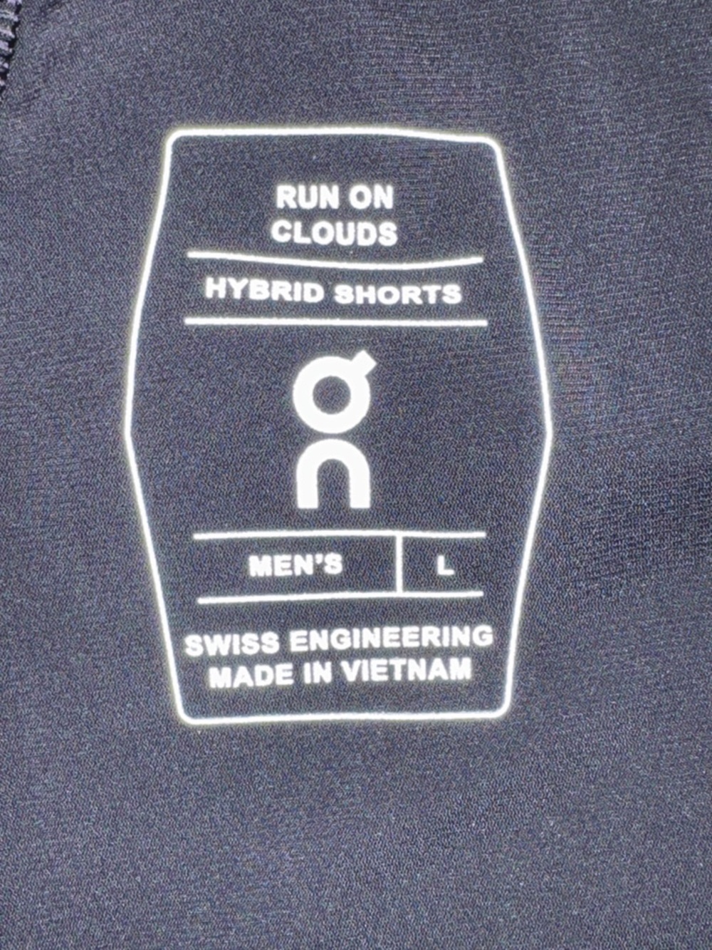 On Run on clouds! Mens Hybrid Black Tech Shorts. Size L - Picture 4 of 5